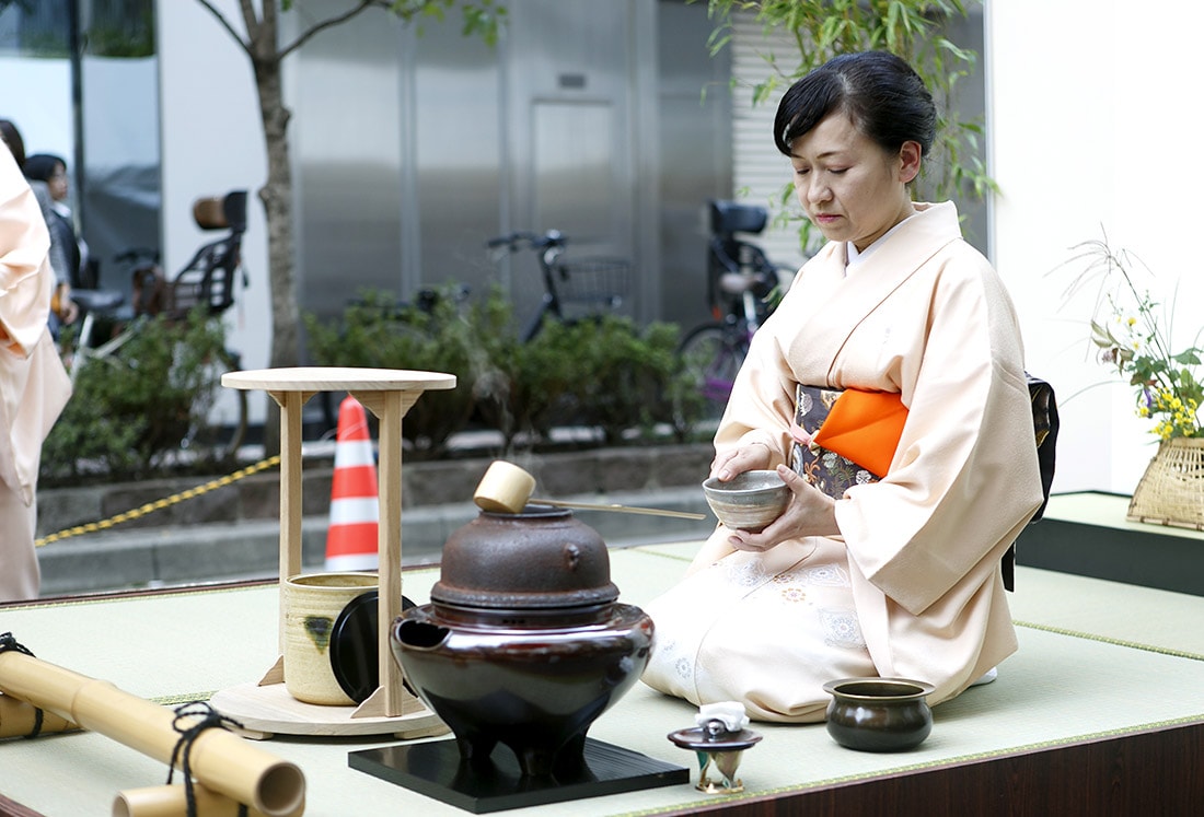 銀茶会